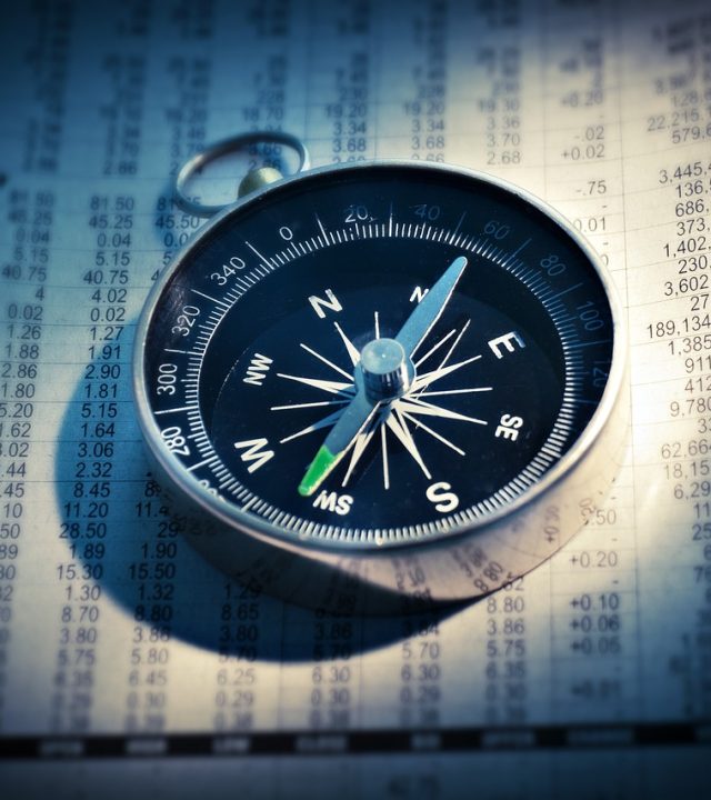 compass, newspaper, finance-2779371.jpg